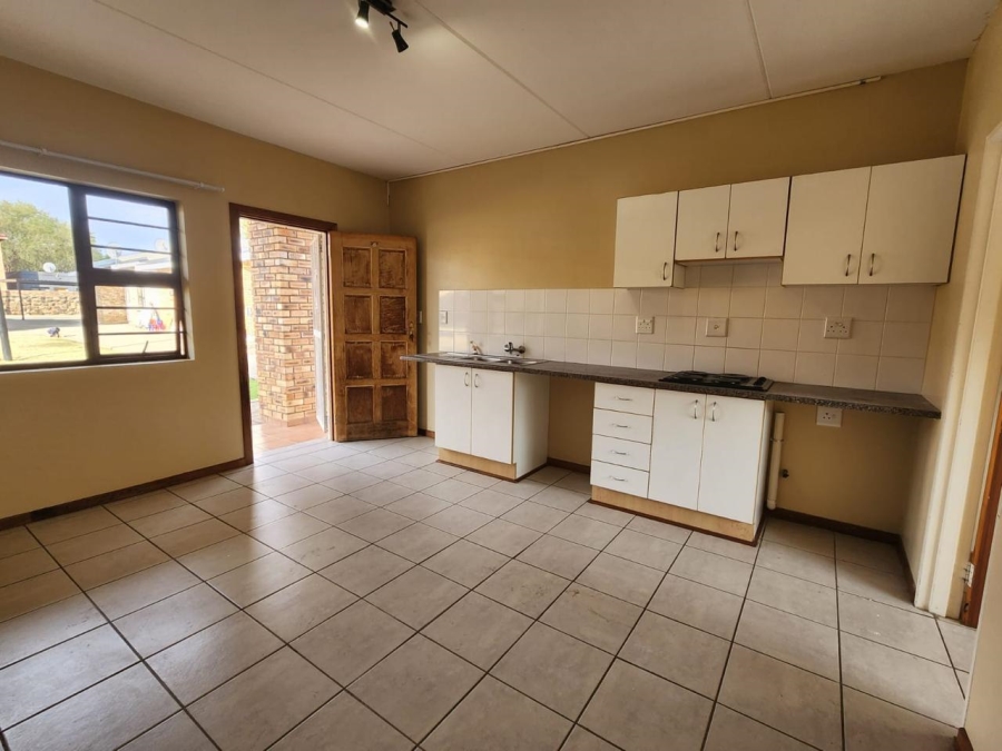 2 Bedroom Property for Sale in Rhodesdene Northern Cape